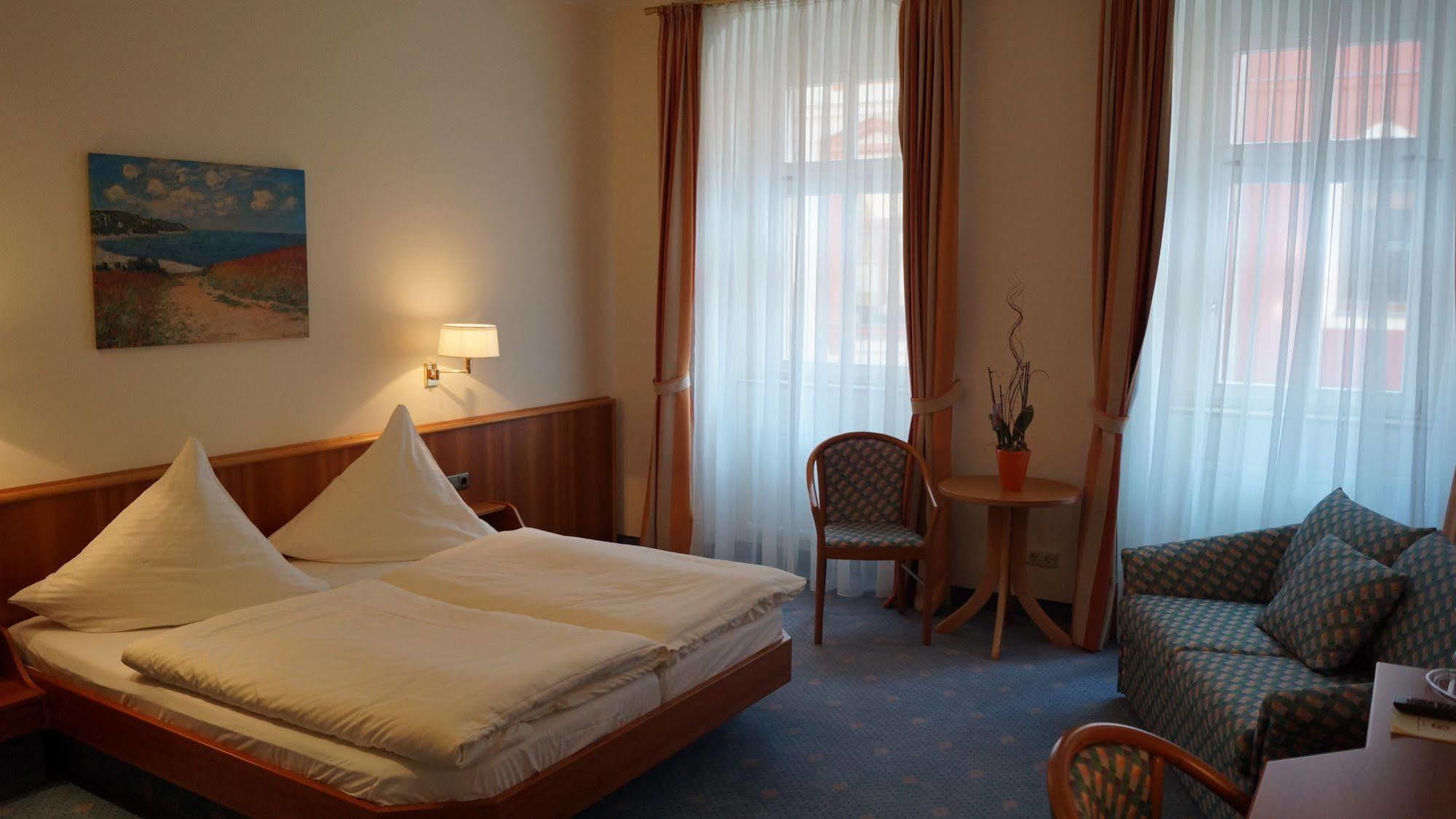 Hotel Goldener Loewe Waldheim Eksteriør bilde